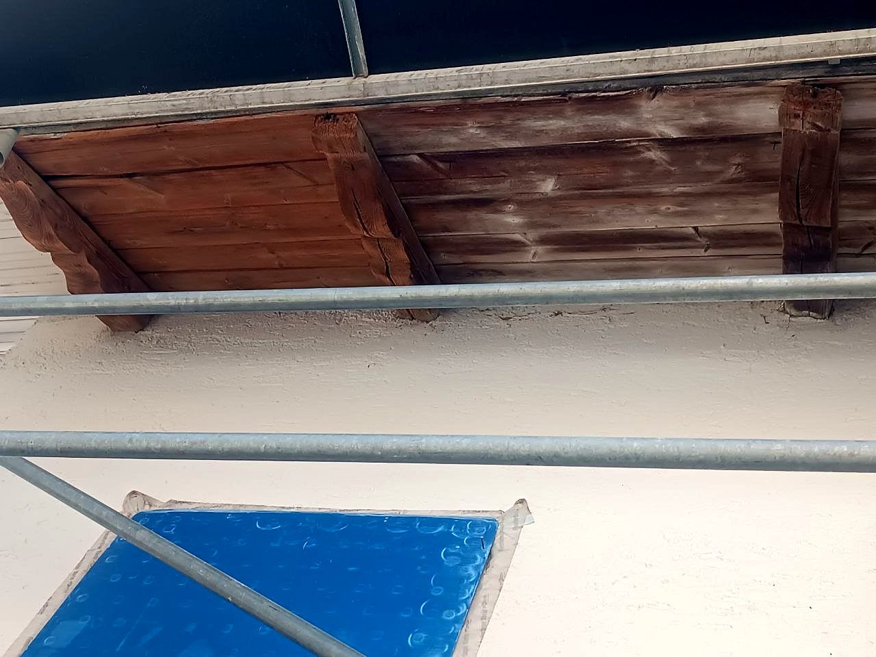 Gestrahlte Dachschalung nachher
